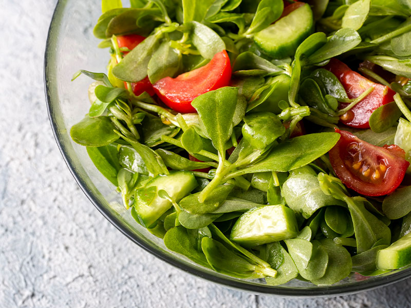 Karabiber ile Semizotu Salatası