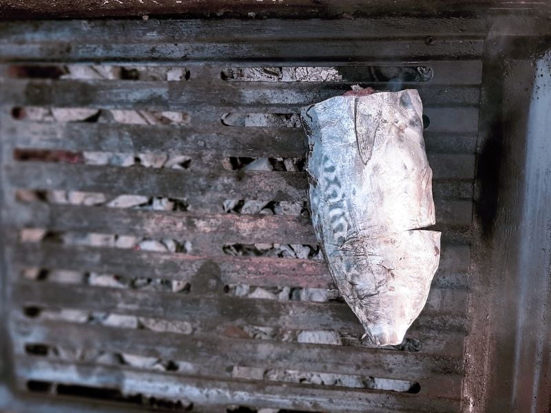 Mangal Ateşinin Ve Izgaranın Pişirmeye Hazırlanması