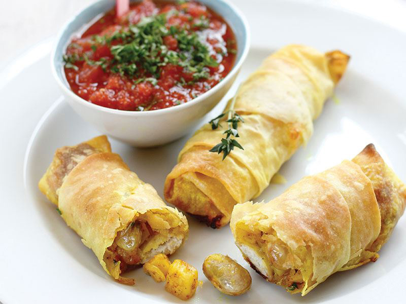 Körili Ve Barbunyalı Rulo Börek