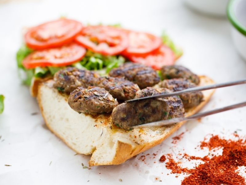 Baharat Uyumu Ve Macun Kıvamına Gelen Yoğurma Sırrı