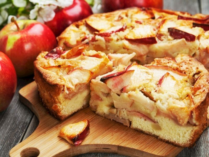 Elmaların Hamura Eklenmesi