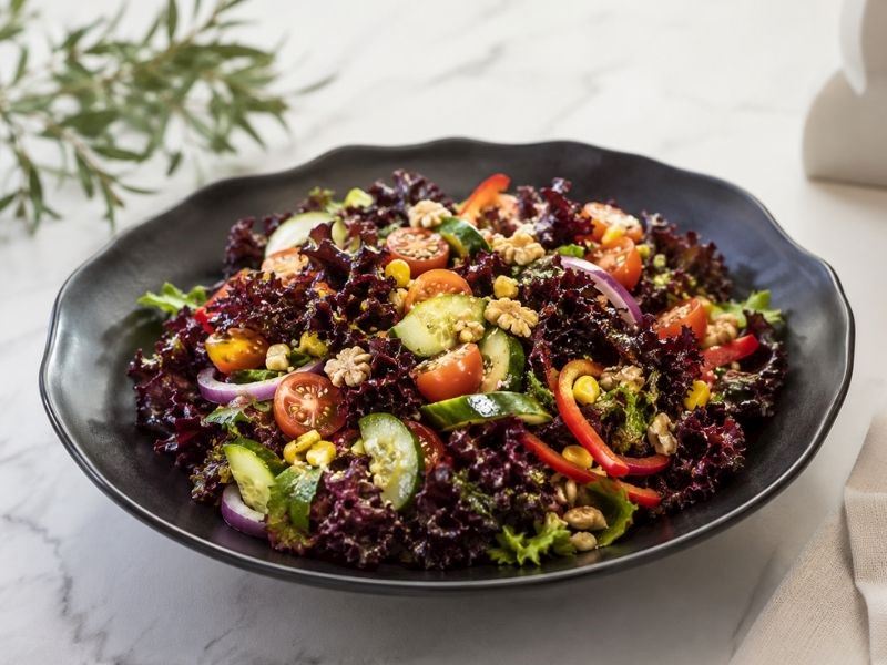 Mor Kıvırcıklı Salata Tarifi