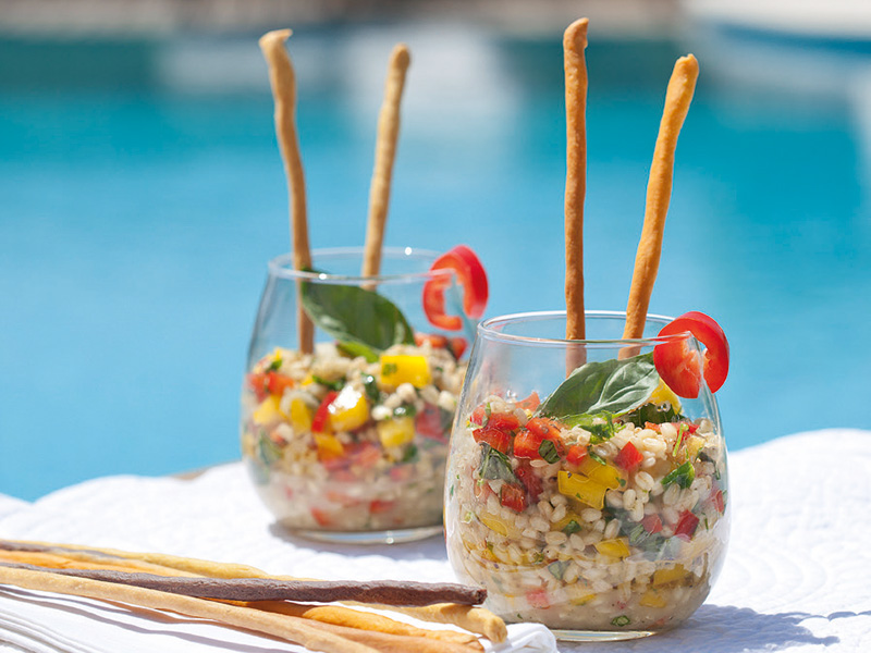 Renkli Akdeniz Buğday Salatası