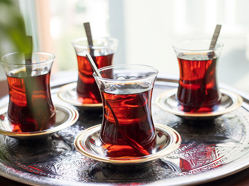 Acı Çaya Sıcak Su Ekleyin
