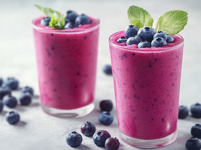 yaban mersinli yoğurtlu içecek