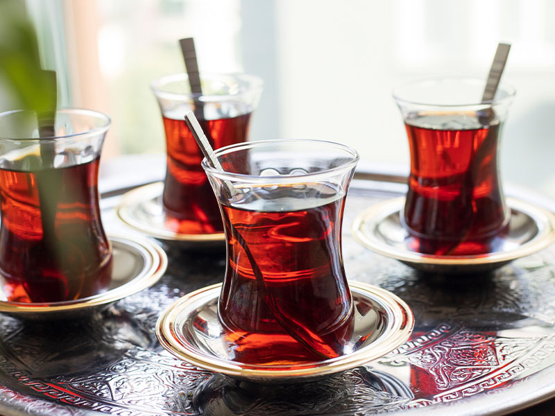 Kaynar Suyu Doğrudan Çayın Üzerine Dökmeyin