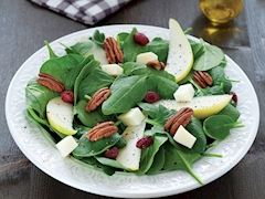 Armutlu ve pikan cevizli ıspanak salatası