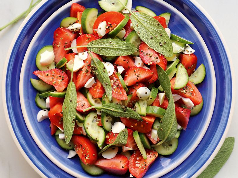 Adaçayı salatası