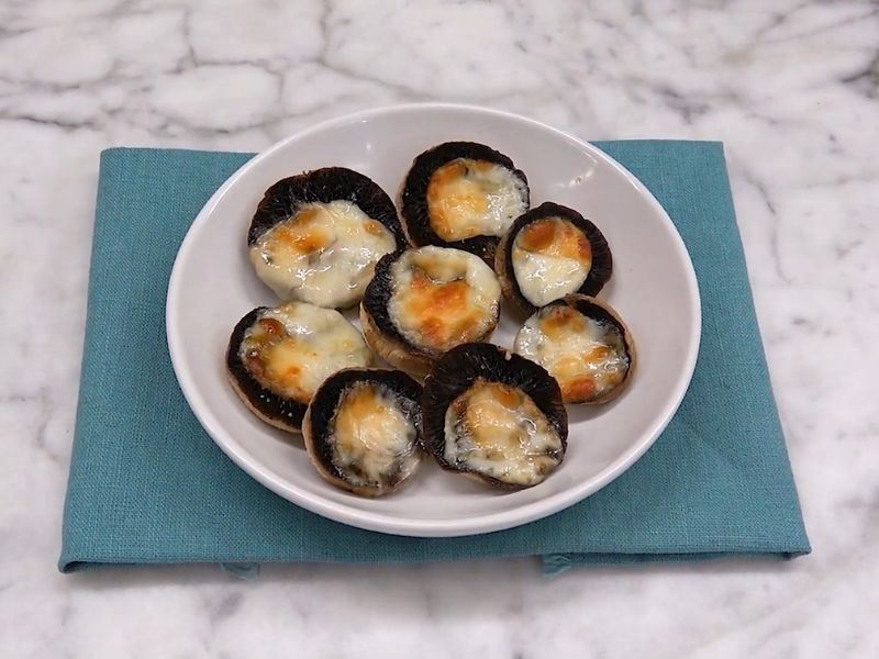 Airfryer'da Kaşarlı Mantar