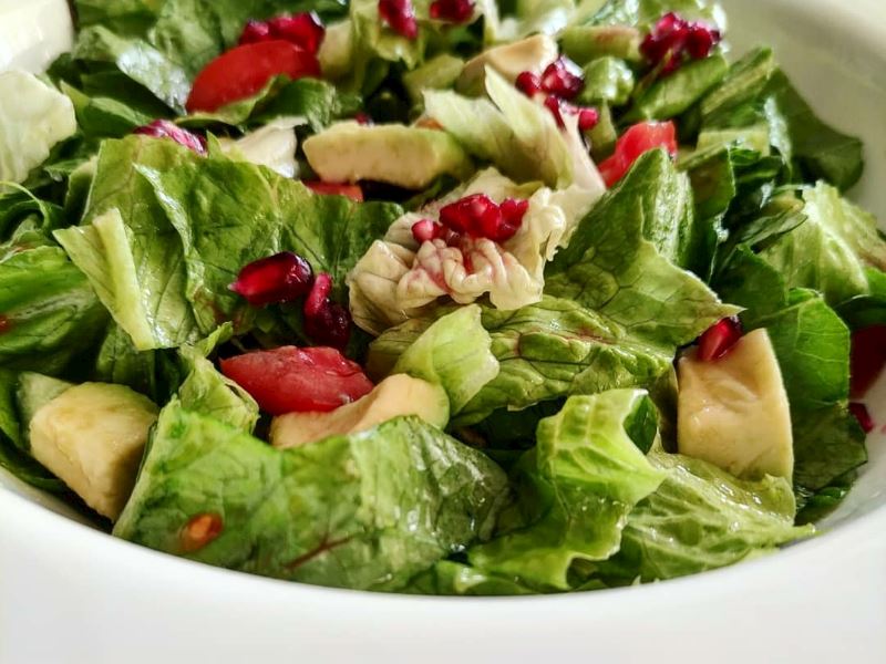 Avokadolu Marul Salatası