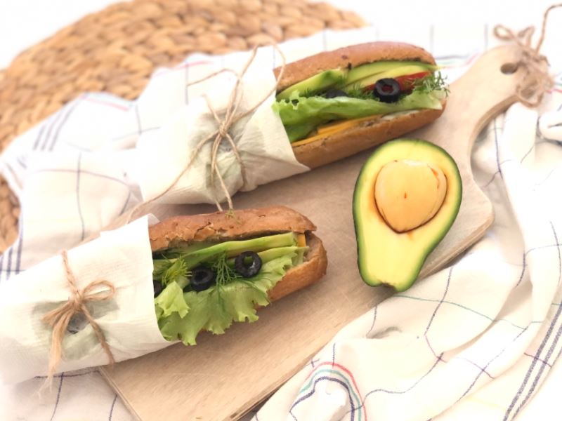 Avokadolu Sandviç