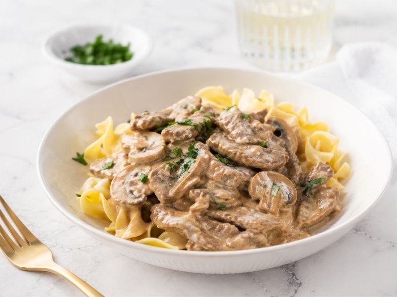 Beef Stroganoff Tarifi