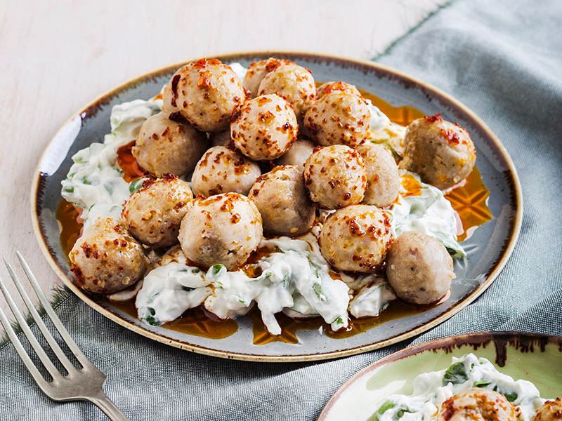 Auberginenfleischbällchen mit Tzatziki
