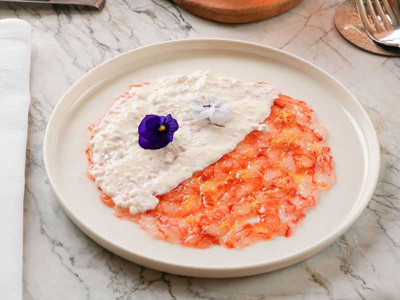Carpaccio di Gamberi Rossi e Stracciatella