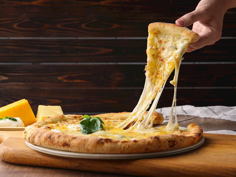 Cheddar Peynirli Pizza Tarifi