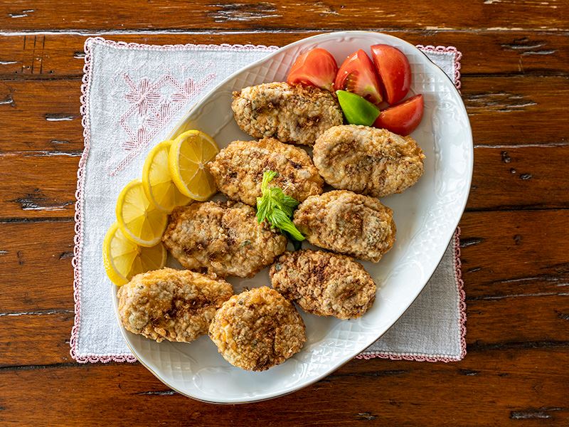 DIŞI ÇITIR İÇİ YUMUŞACIK KADINBUDU KÖFTE TARİFİ