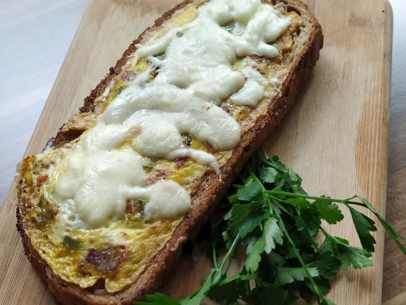 Ekmek içi omlet