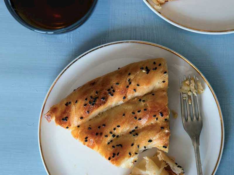 Ekşimikli börek