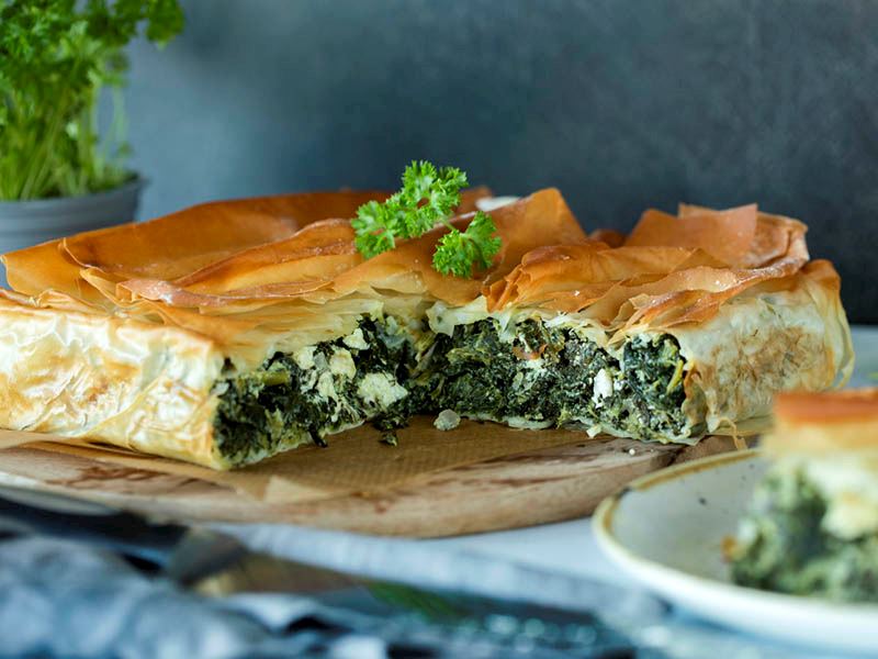 El Açması Ispanaklı Börek