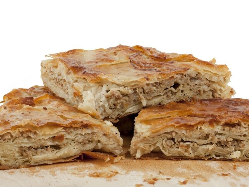 El Açması Kıymalı Börek