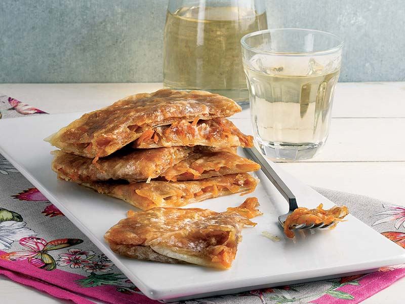 Elmalı havuçlu gözleme