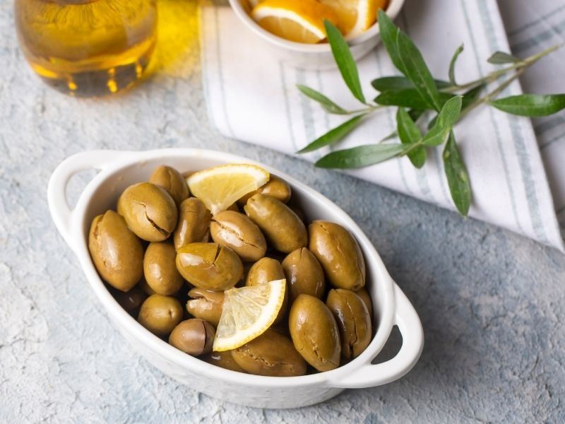 Erimeyen Yumuşamayan Kış Boyu Diri Kalan Kırma Yeşil Zeytin Tarifi