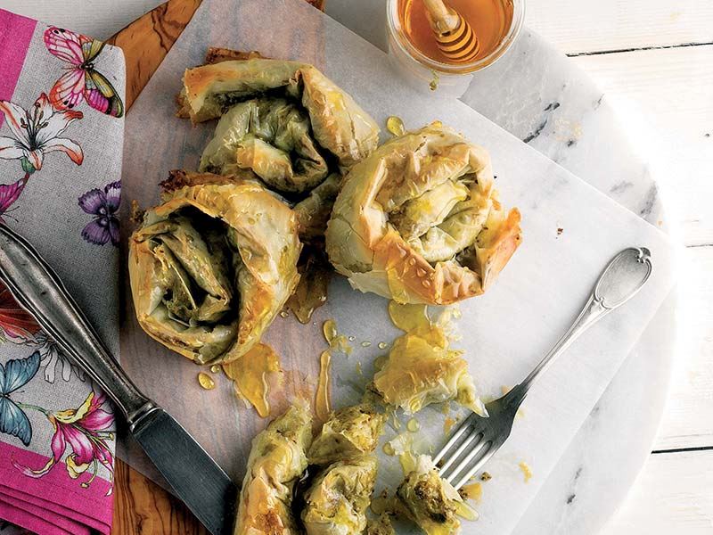 Fıstıklı börek