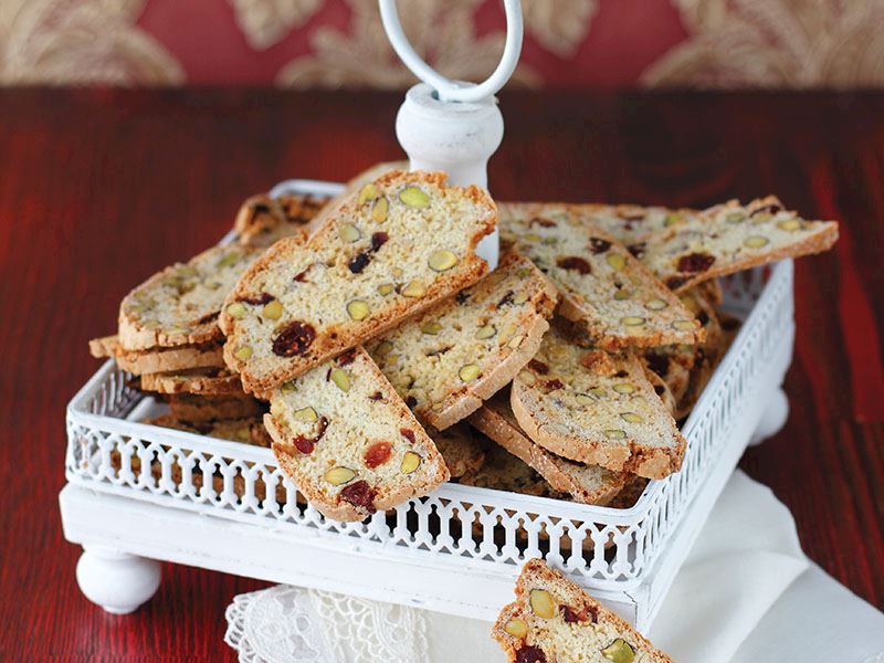 Kızılcık ve fıstıklı biscotti tarifi Kızılcık ve fıstıklı biscotti tarifi