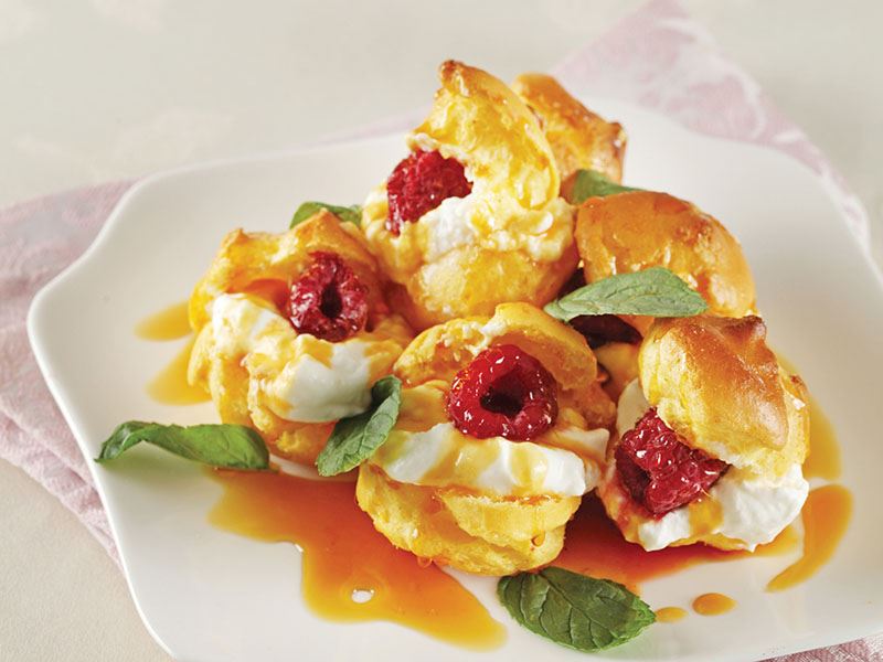 Ahududulu profiterol
