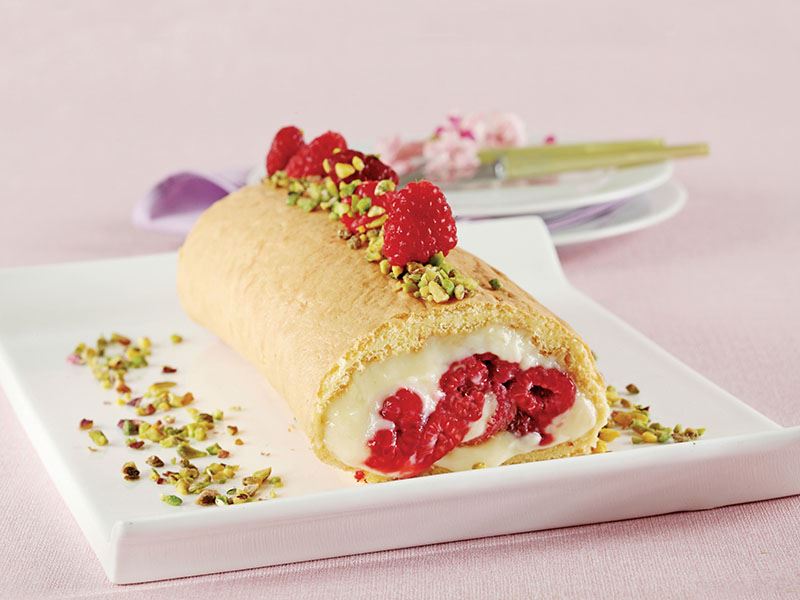 Çilekli Frambuazlı Rulo Pasta Çilekli Frambuazlı Rulo Pasta