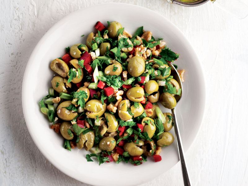 Girit zeytin salatası