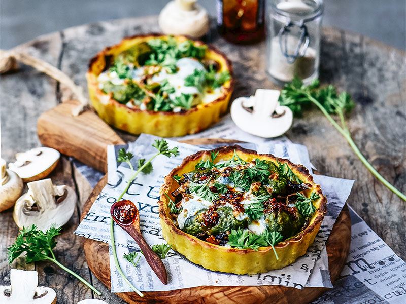 Gnocchi Hamuru Tabanlı, Ispanak Kremalı Ve Mantarlı Tart