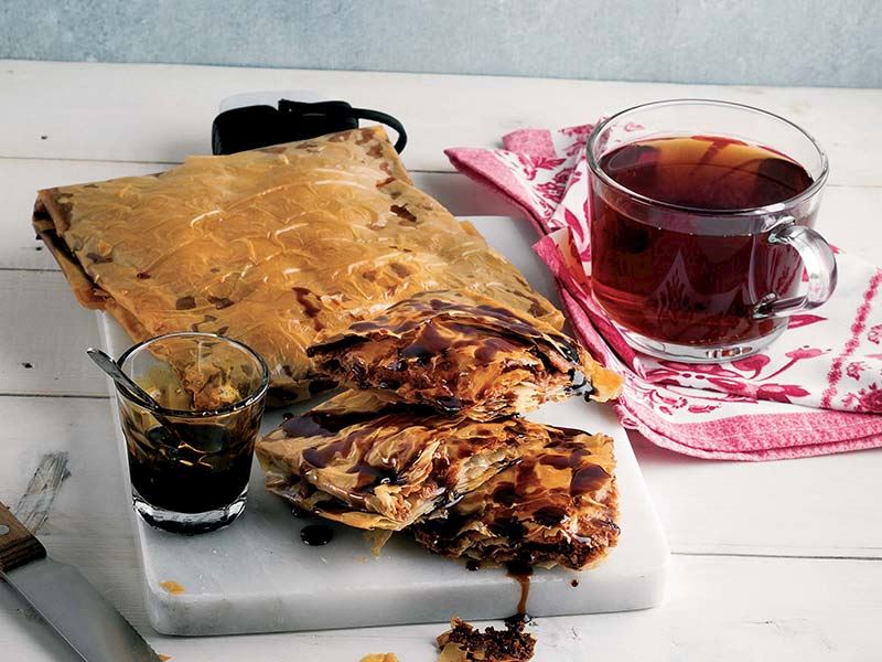 Helvalı yufka tatlısı