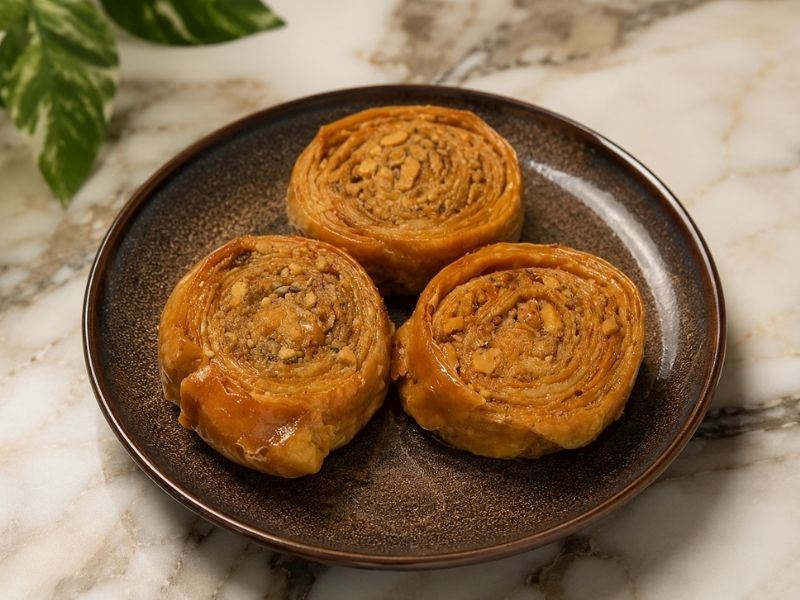Kat Kat Çıtır Ev Baklavası Tarifi