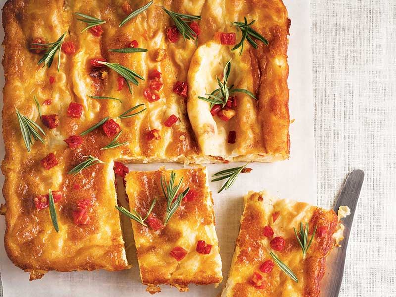 Kaymaklı büzme börek