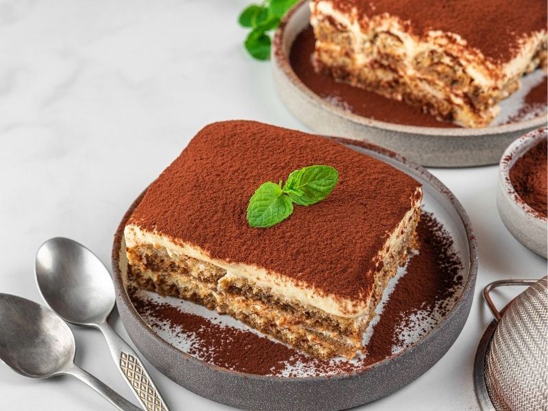 Kedi Dilli Çikolatalı Tiramisu Tarifi