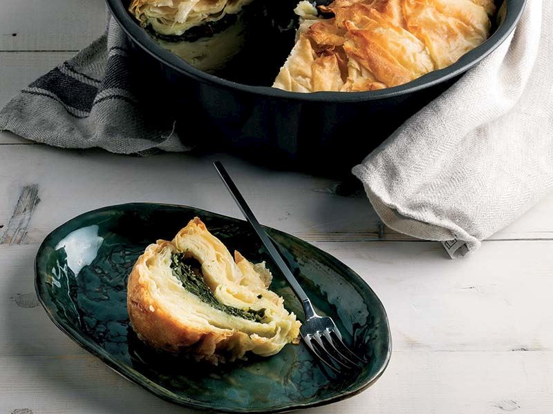 Kek kalıbında peynirli börek