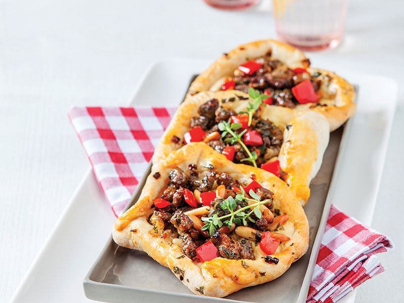 Kıymalı kare börek