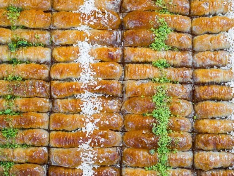 Koca Karı Gerdanı Tatlısı