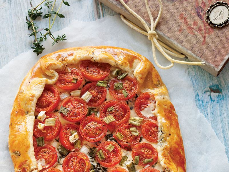 Krem Peynirli Ve Domatesli Galette