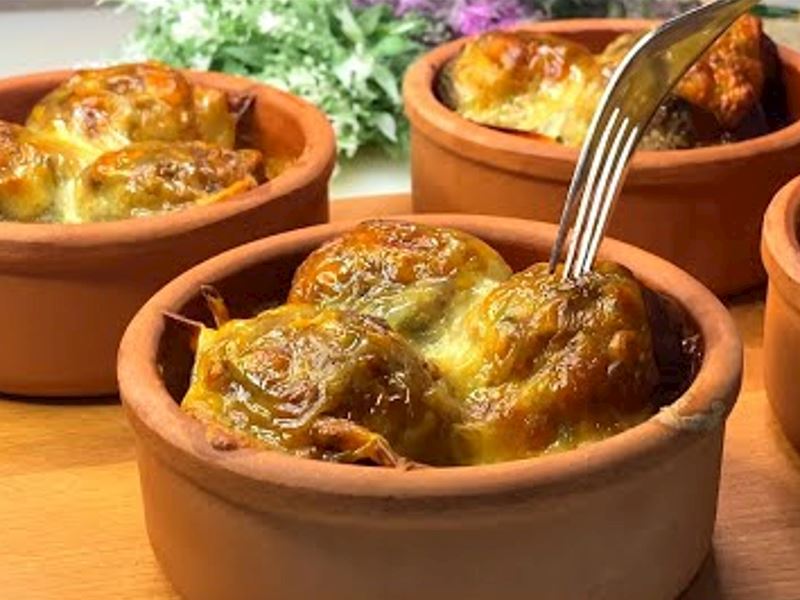 Leziz Bir Tarifi , Güveç Yemeği,Köfteyi Birde Böyle Deneyin