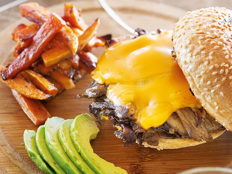 Mantarlı cheeseburger