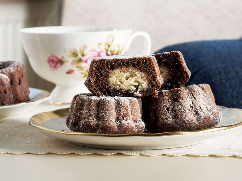 Marzipan dolgulu mini kekler