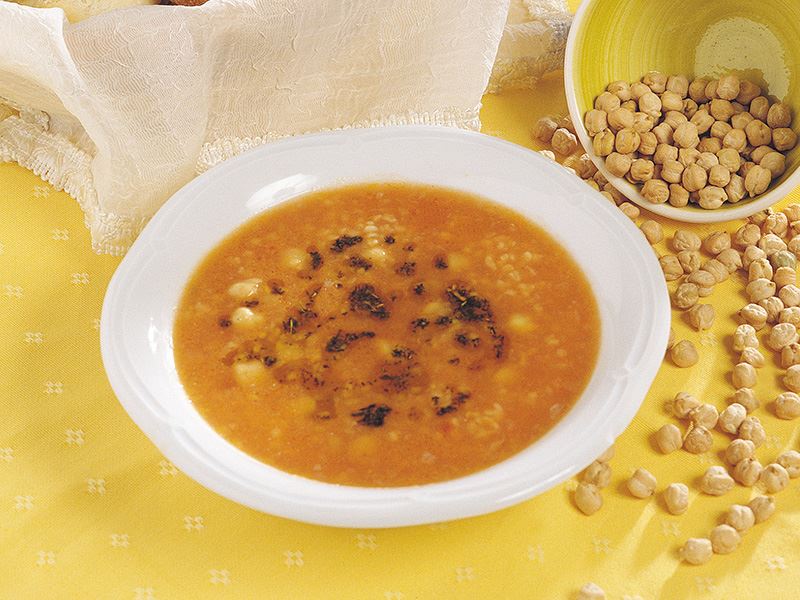 Makarnalı, Nohutlu ,Fasulyeli, Patatesli Çorba Tarifi Makarnalı, Nohutlu ,Fasulyeli, Patatesli Çorba Tarifi