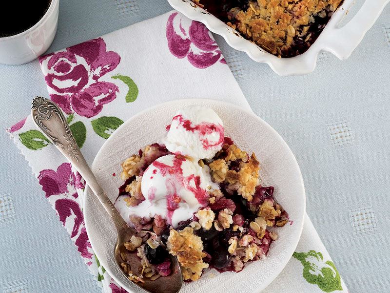 Orman meyveli crumble