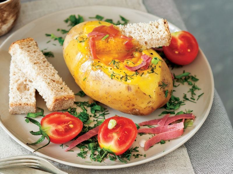 Patates kasesinde fırında yumurta
