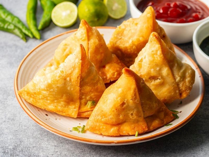 PATATESLİ ÜÇGEN SAMOSA TARİFİ