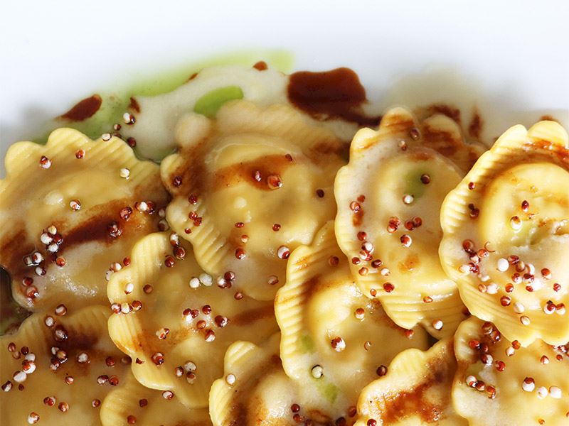 Peynirli ve trüf mantarlı Ravioli