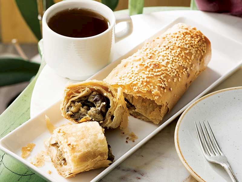 Tahinli patlıcanlı börek