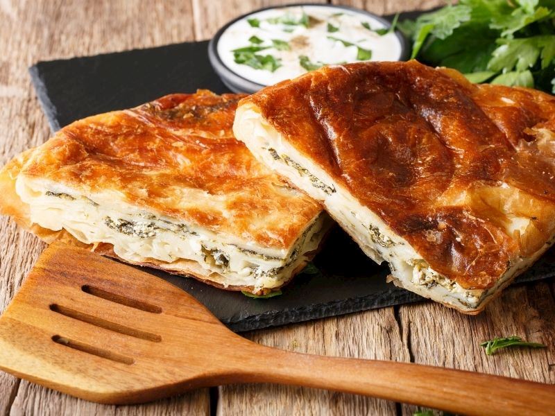 TAVADA 15 DAKİKADA HAZIRLANAN KAHVALTILIK BÖREK TARİFİ